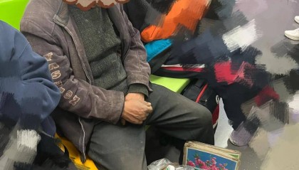 热搜第一!务工大哥坐地铁被邻座骂脏,她挺身而出:“我愿意跟他挨着”