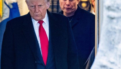 特朗普真的可以驱逐马斯克?原来,马斯克也曾是“非法移民”