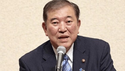 日本政坛突变!就在刚刚,石破茂遭受晴天霹雳,局势愈发严峻了