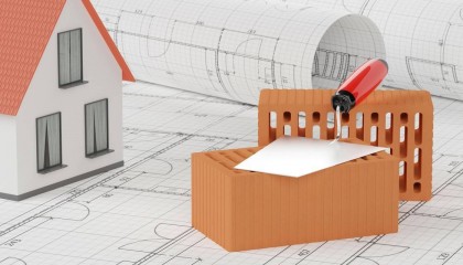 不在城里买房的工薪族,花100万在村里盖房