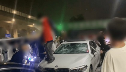 加油站内砸车打人,23名嫌疑人被临沂警方抓获