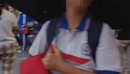 广东东莞一中学生从8楼坠楼不幸身亡,多方回应!