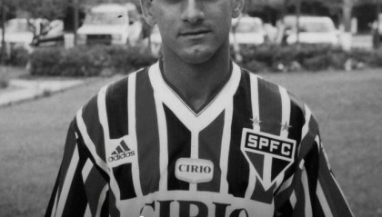 R.I.P!前巴西国脚泽-卡洛斯睡梦中心脏病发去世,享年55岁