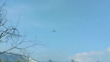 湖南衡阳滑翔伞坠落,医院:游客和教练身亡