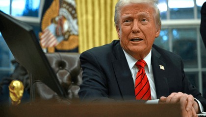 特朗普将暂缓确定俄乌“和平计划”,或推欧洲购买美制武器援乌