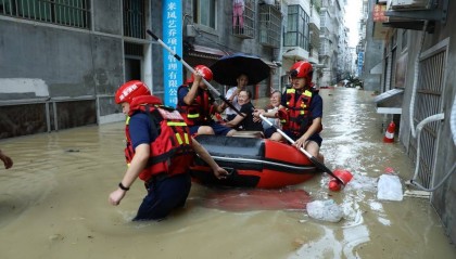 此轮暴雨带横跨千里,幕后推手是谁?中央气象台首席预报员回应