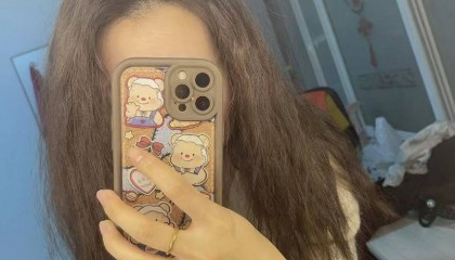 山东一女子花二三十元网购材料给全家锡纸烫:儿子一头锡纸哭着说“变恐龙了”