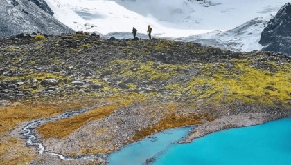 藏民12小时把受伤驴友抬下山收费6万