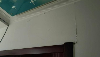 连线银川4.8级地震亲历者:家里墙裂了在室外避险,气温低