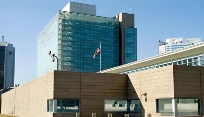 这样的美国驻华大使馆,我们要么驱逐大使要么强行关闭