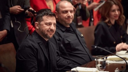 欧洲如临大敌,集体要求停战,波兰放话:普京敢来,就会被逮捕!