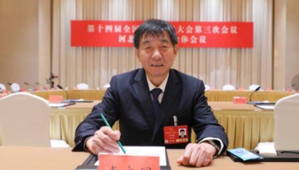 降低新农合缴费标准,提高农民养老金标准,人大代表卢庆国聚焦农村民生改善|两会声音