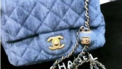 同居男友自称富二代,连偷女友7个包卖得11万!还试图甩锅朋友