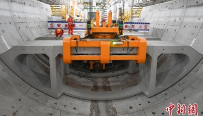 浙江宁波:世界最长海底高铁隧道进入海域段盾构施工