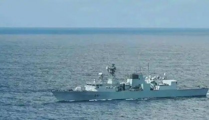 加拿大战舰闯入南海逼近黄岩岛,被解放军的动作当场镇住
