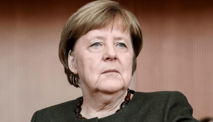 默克尔罕见打破沉默！公开发出警告：欧盟再这么走下去，就全完了