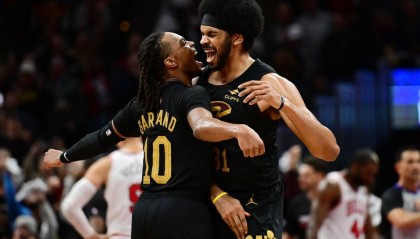 骑士开季15连胜并列历史第二 此前三队都至少进总决赛