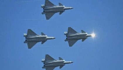 首度公开!歼-9开创先河