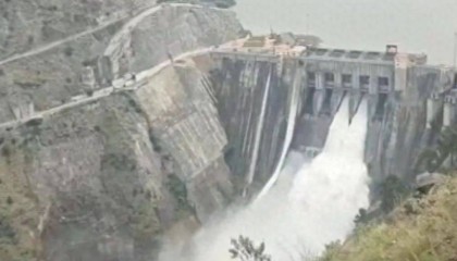 不顾2亿人死活,巴铁水坝被炸!印巴局势愈发严峻