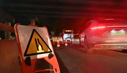 边骑车边喝啤酒解暑?北京交警:1438人“醉”上加罚!