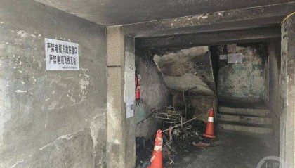 成都一小区电瓶车楼道“飞线充电”引发火灾,致一家四口1死2伤!涉事车主被刑拘