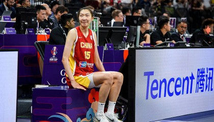 中国女篮中锋韩旭下赛季力争重返WNBA
