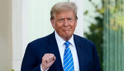 特朗普打算扩张领土 美媒:这次不是开玩笑