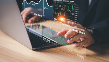 中银证券冲高回落现跌停!6家A股券商年内涨超20%,有机构业绩预增超10倍