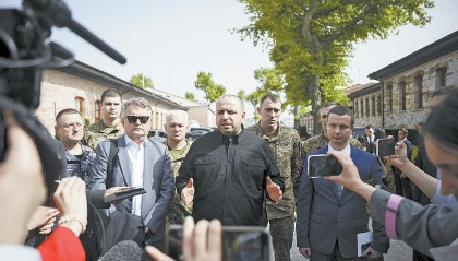 俄罗斯提出多项要求,乌克兰想要立即停火,媒体曝光“俄乌谈判细节”