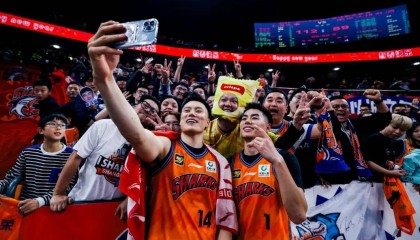 “惹不起”的上海男篮又有了新目标!