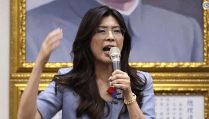 金灿荣:刚上台就被立了个下马威,郑丽文能把国民党扶上墙吗?