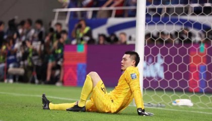 71岁国足主帅,考察42岁老门将?