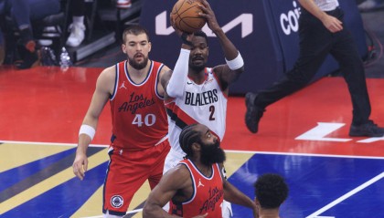 湖人2年合同签下艾顿!放弃1000万薪水投奔詹姆斯东契奇