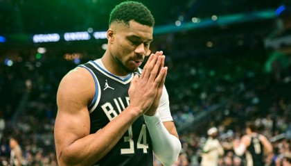 字母哥生涯首次对离开雄鹿持开放态度 火刺网鹕值得关注