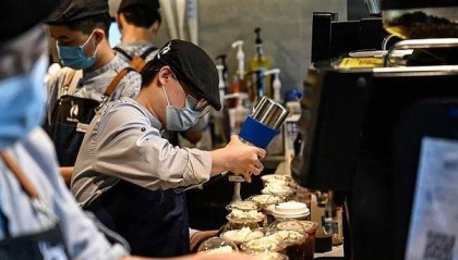 “不交社保”潜规则被打破,快餐茶饮的缴纳现状如何?