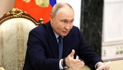 普京:俄罗斯拥有“榛树”导弹储备 且有必要进行批量生产