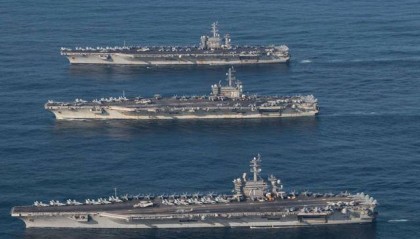 凌晨5点!美军航母抵近中国家门口,解放军一大早释放硬核信号