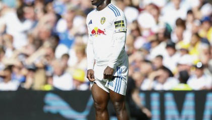 新援闪耀圣西罗,米兰2-0战胜巴里:技术与战术的完美结合