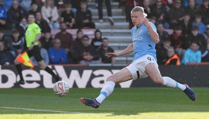 金靴没了!曼城官宣哈兰德左脚踝受伤 将缺席大部分比赛