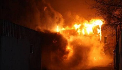 俄军埋伏敖德萨,西方军火船刚进港,导弹铺天盖地,驭火狂袭而来