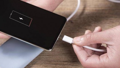 有时竟可以“超长待机” 手机1%的电量到底能用多久?