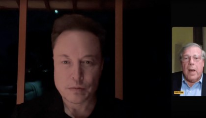 马斯克CES对话:未来人形机器人和人类比例将超3:1,今年将生产千台机器人