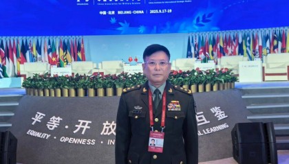 何雷中将:个别国家过高估计自己在解决俄乌、巴以冲突中的地位和作用