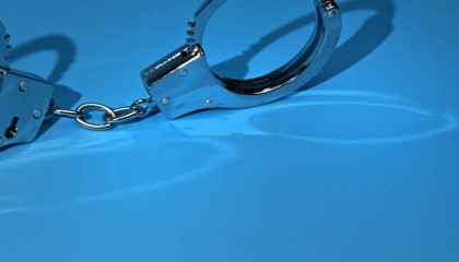 中央批准开除党籍后,在公安部、司法部任职多年的他被逮捕!