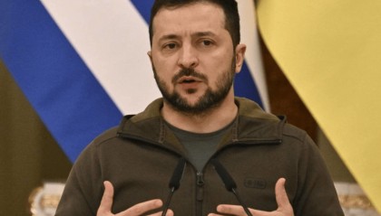 意料之外,美媒曝了个底朝天!原来不止对乌军援,背后真相不简单