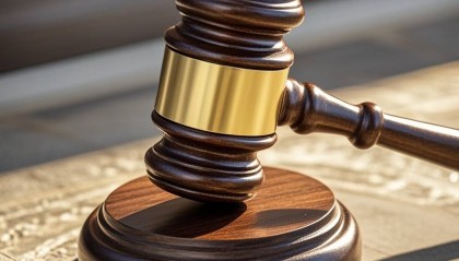 长沙男子花21万追女生未果后,起诉还钱并支付利息!法院判了