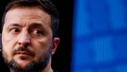 泽连斯基下台成定局?俄媒爆料,美英密会绕开乌克兰,新总统已定