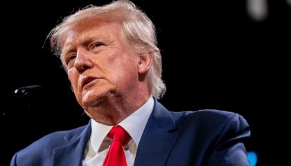 美政坛大地震!马斯克又有重大发现,特朗普紧急表态,事情不简单