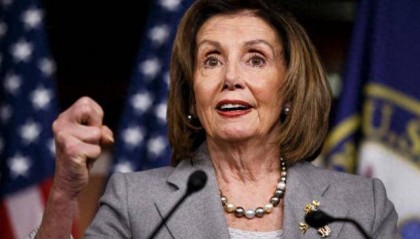 佩洛西怒斥特朗普:又让中国赢了!赖清德连收噩耗,要制裁金砖成员?