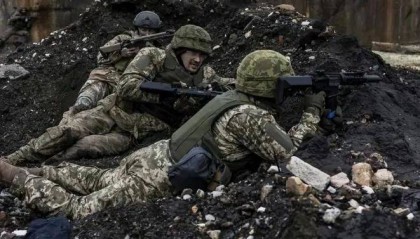 俄军势如破竹!领土不要了?乌克兰终于明牌,基辅2个字定义普京